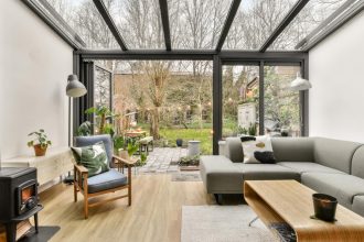 Comment profiter de votre extérieur toute l’année grâce à une véranda ?